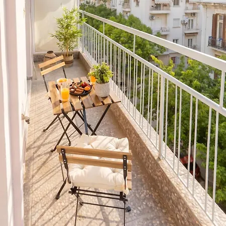 Light Retreat Spacious & Modern * Thessaloníki